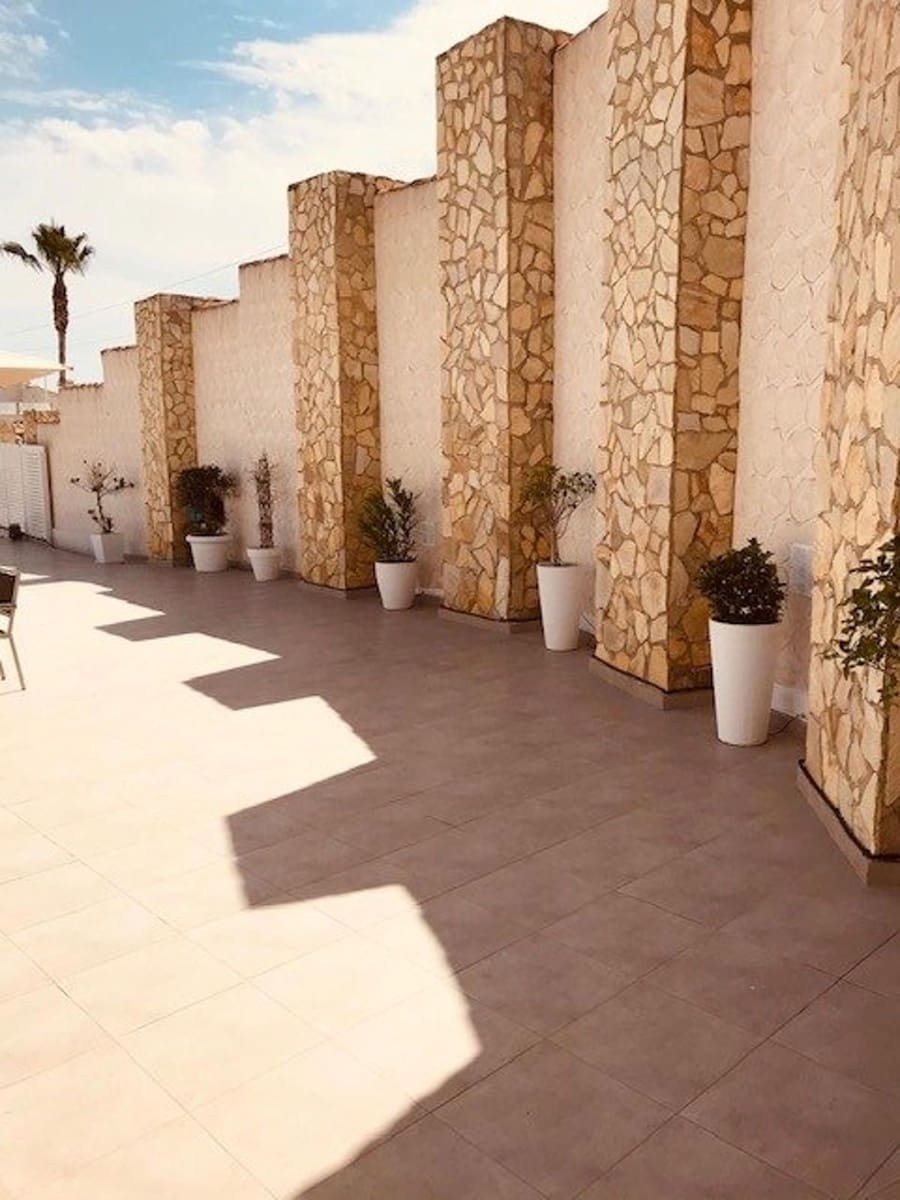 Chalet de 6 habitaciones en Ciudad Quesada en venta con piscina garaje - 684.999 € (Ref: 9401931)