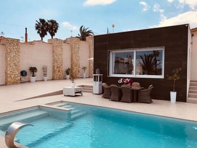 Chalet de 6 habitaciones en Ciudad Quesada, Rojales en venta con piscina garaje - 684.999 € (Ref: 9401931)