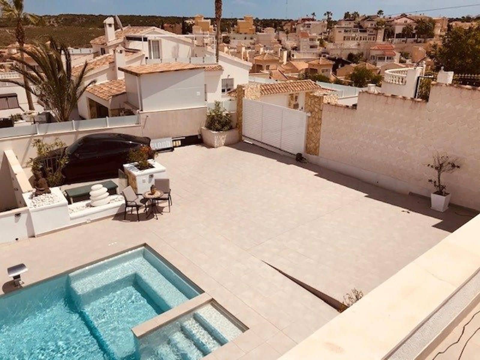 Chalet de 6 habitaciones en Ciudad Quesada en venta con piscina garaje - 684.999 € (Ref: 9401931)