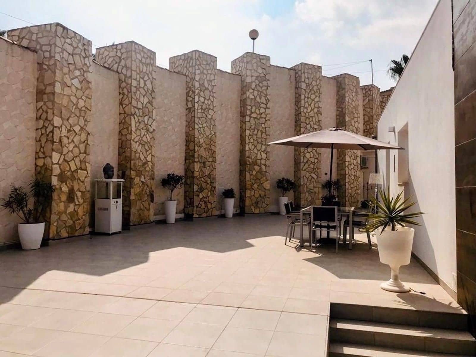 Chalet de 6 habitaciones en Ciudad Quesada en venta con piscina garaje - 684.999 € (Ref: 9401931)