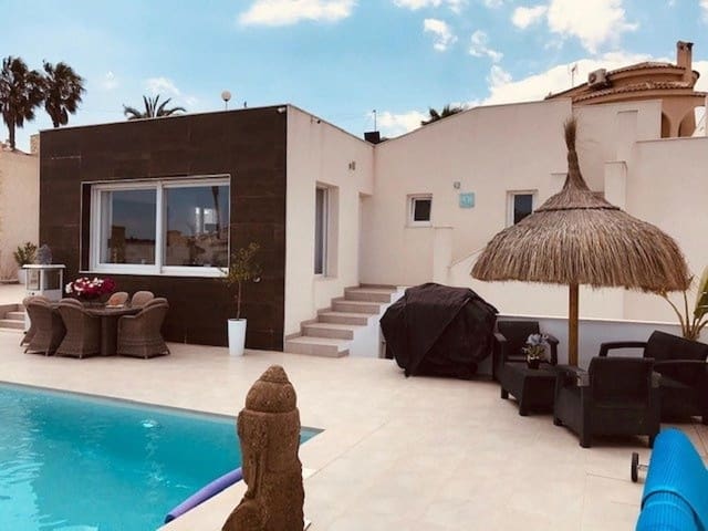 Chalet de 6 habitaciones en Ciudad Quesada, Rojales en venta con piscina garaje - 684.999 € (Ref: 9401931)