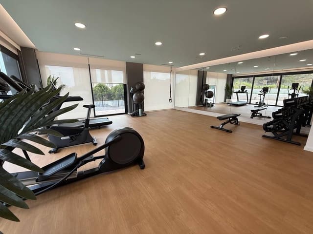 3 soveværelse Lejlighed til salg i Playa Poniente, Benidorm med swimmingpool garage - € 405.000 (Ref: 9401932)