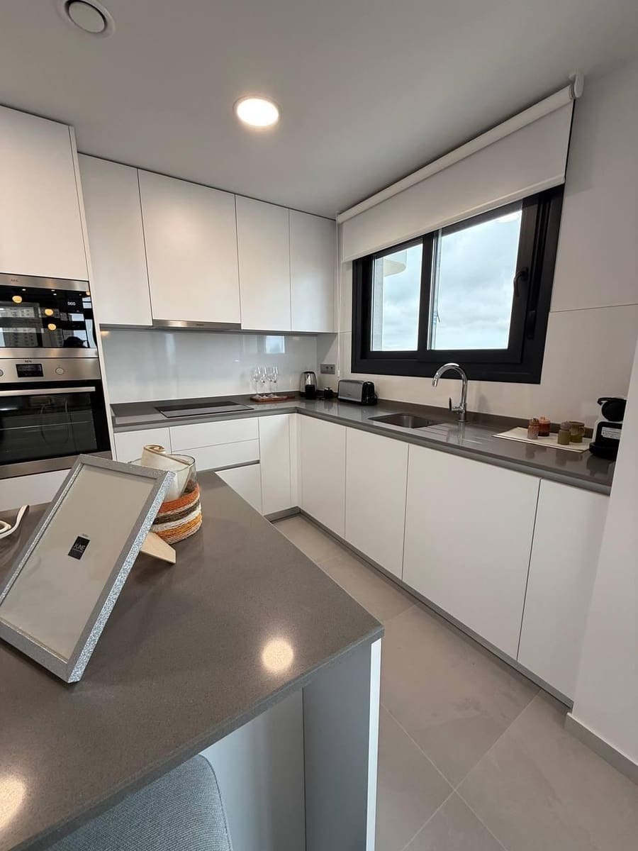 3 chambre Appartement à vendre à Benidorm avec piscine garage - 405 000 € (Ref: 9401932)