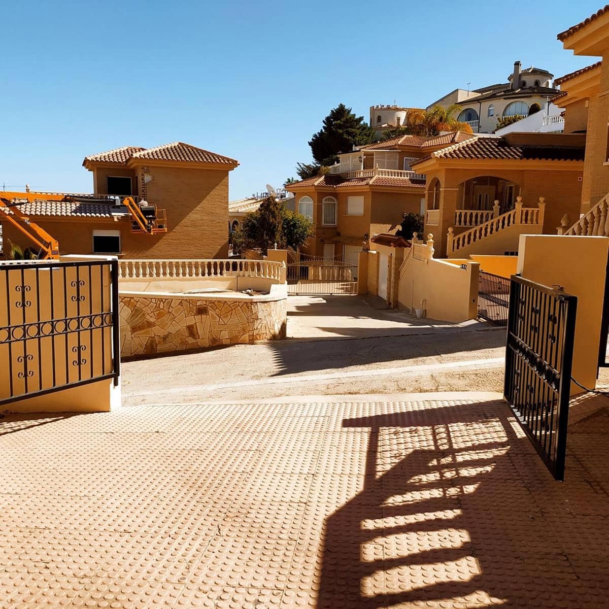 3 makuuhuone Huvila myytävänä paikassa Ciudad Quesada mukana uima-altaan 
autotalli - 299 000 € (Ref: 9401933)