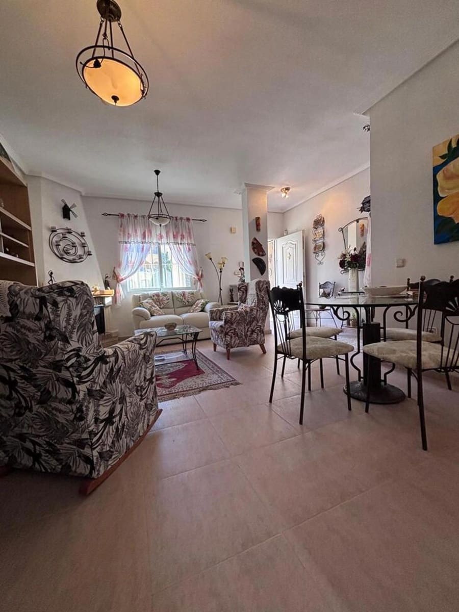 2 soverom Hus til salgs i Orihuela Costa med svømmebasseng - € 164 950 (Ref: 9402461)