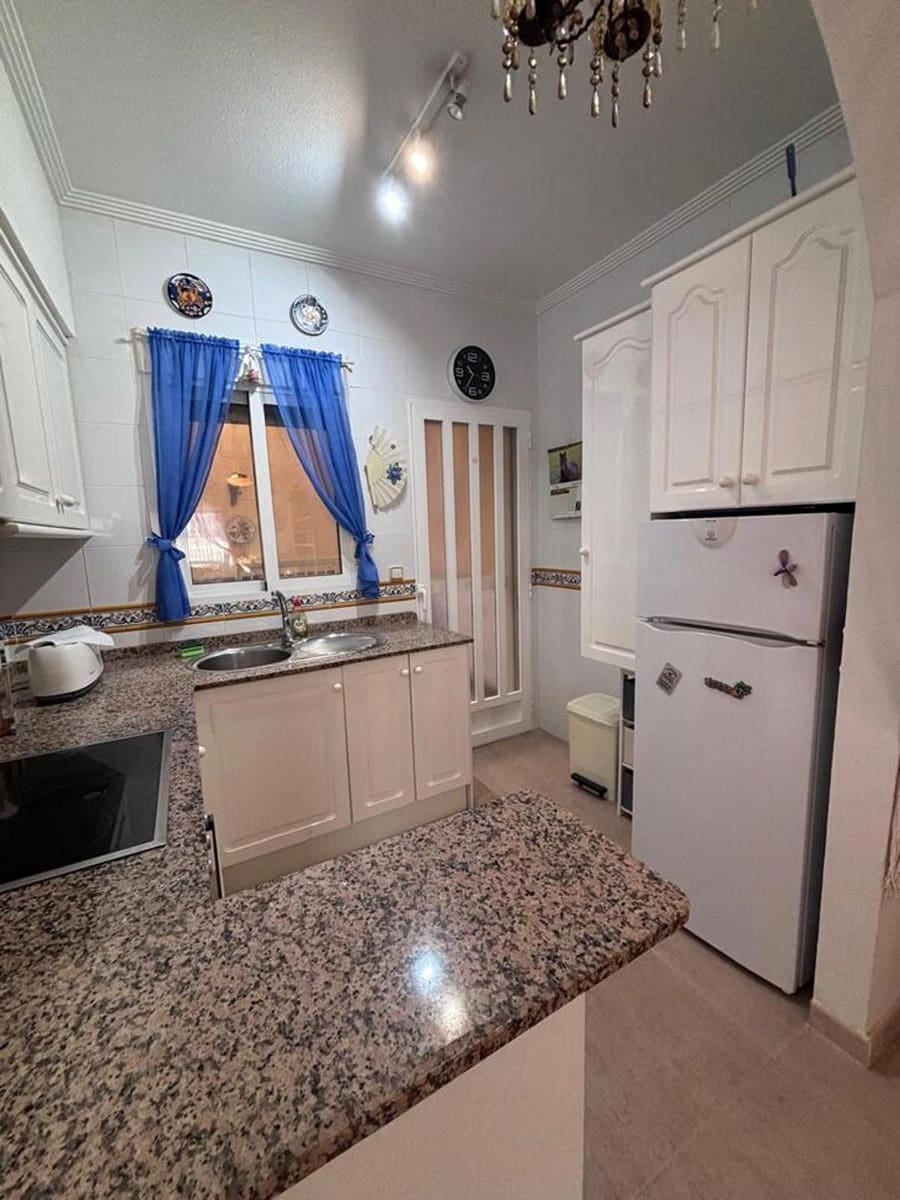 2 soverom Hus til salgs i Orihuela Costa med svømmebasseng - € 164 950 (Ref: 9402461)