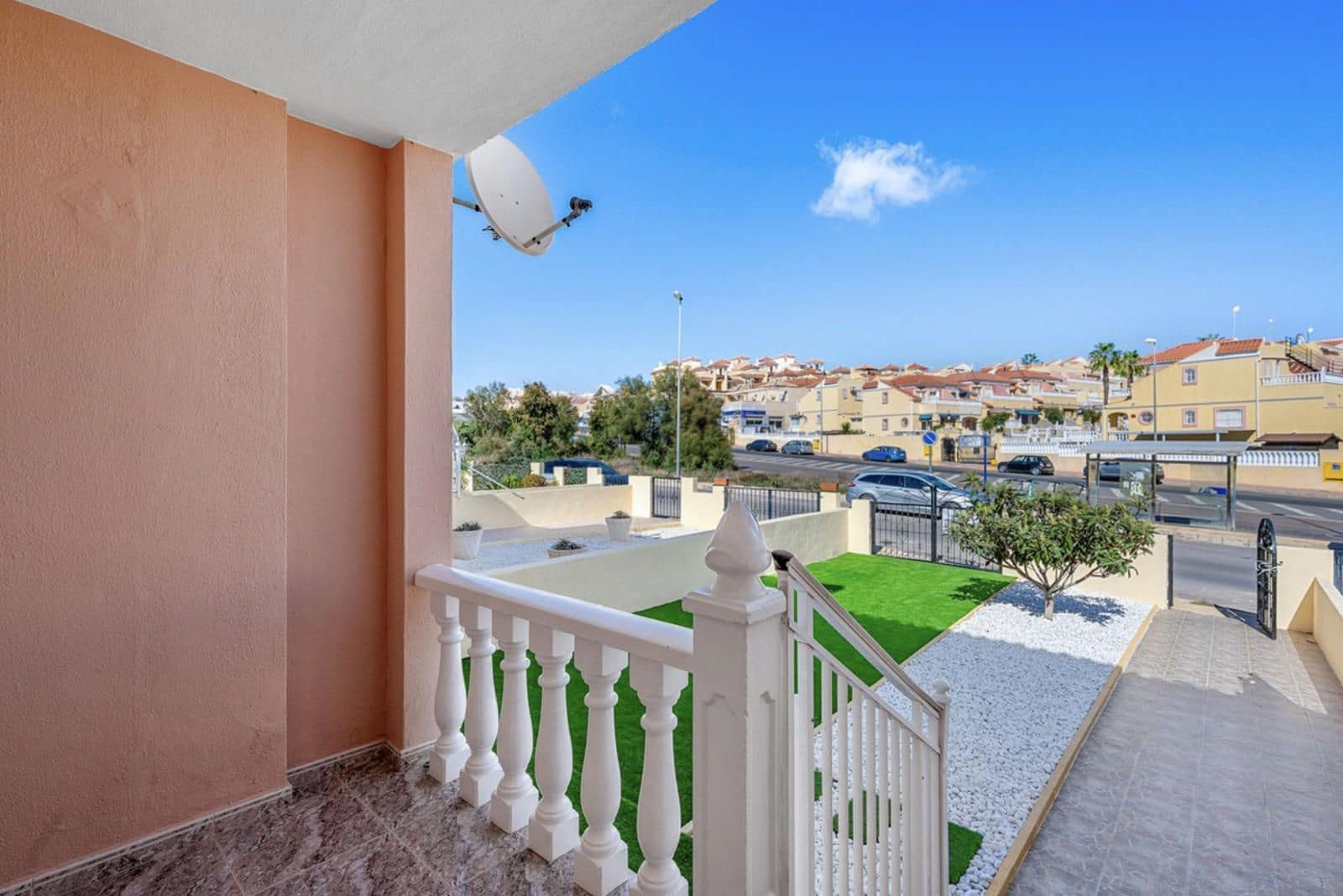 2 bedroom Villa for sale in Orihuela Costa with pool garage - € 199,000 (Ref: 9402704)