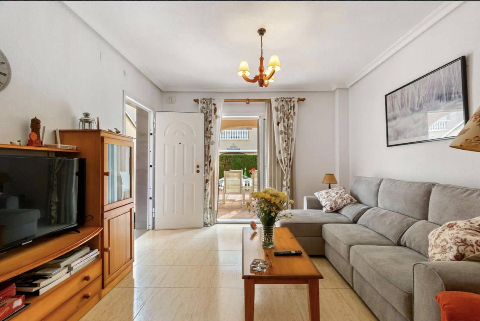 2 sovrum Villa till salu i Playa Flamenca med pool - 195 000 € (Ref: 9402705)