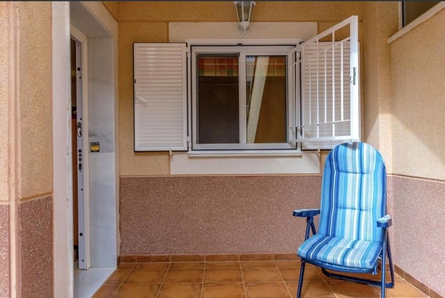 2 Zimmer Villa zu verkaufen in Playa Flamenca, Orihuela mit Pool - 195.000 € (Ref: 9402705)