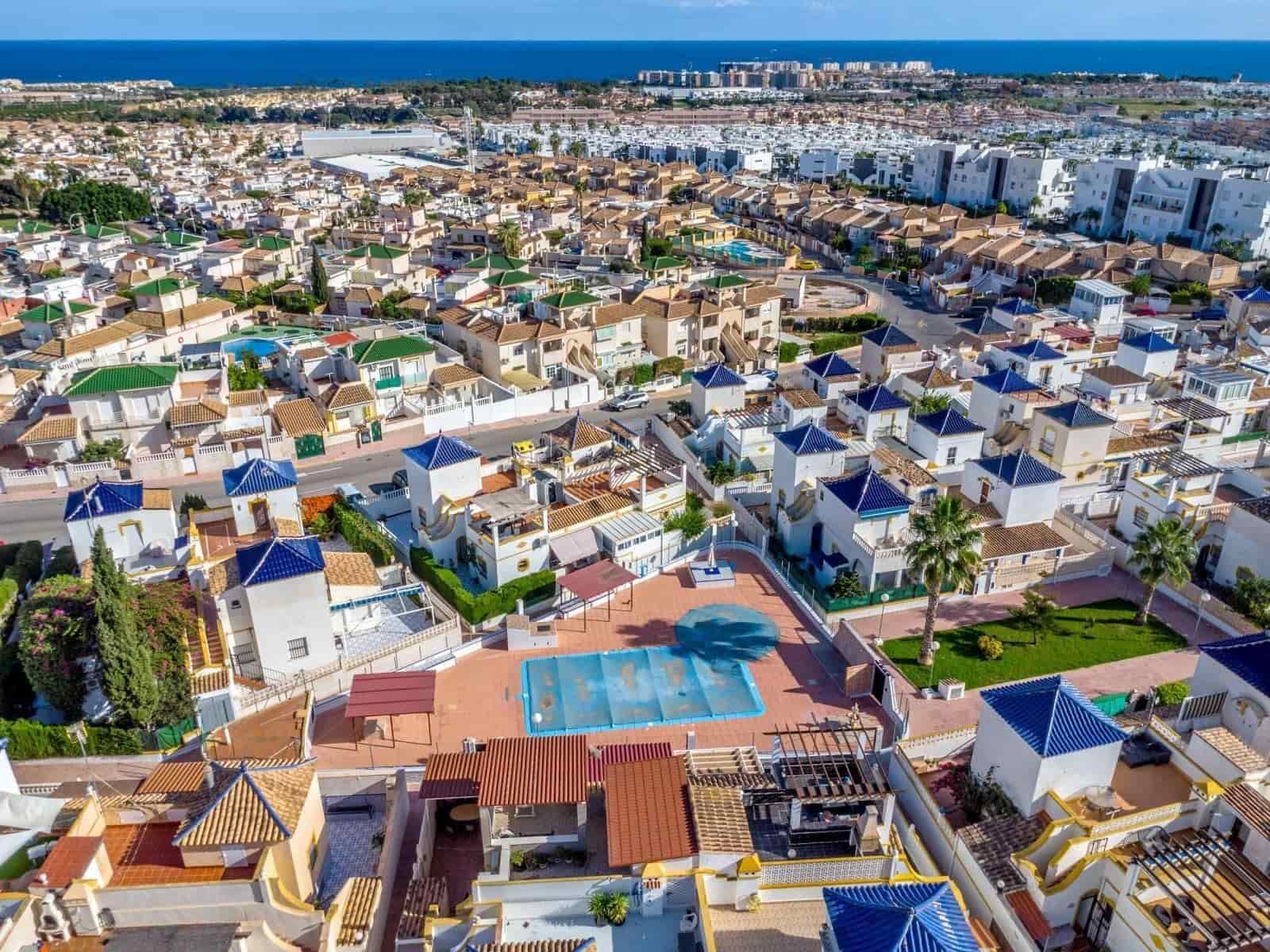 3 soverom Hus til salgs i Los Altos med svømmebasseng - € 179 000 (Ref: 9409704)