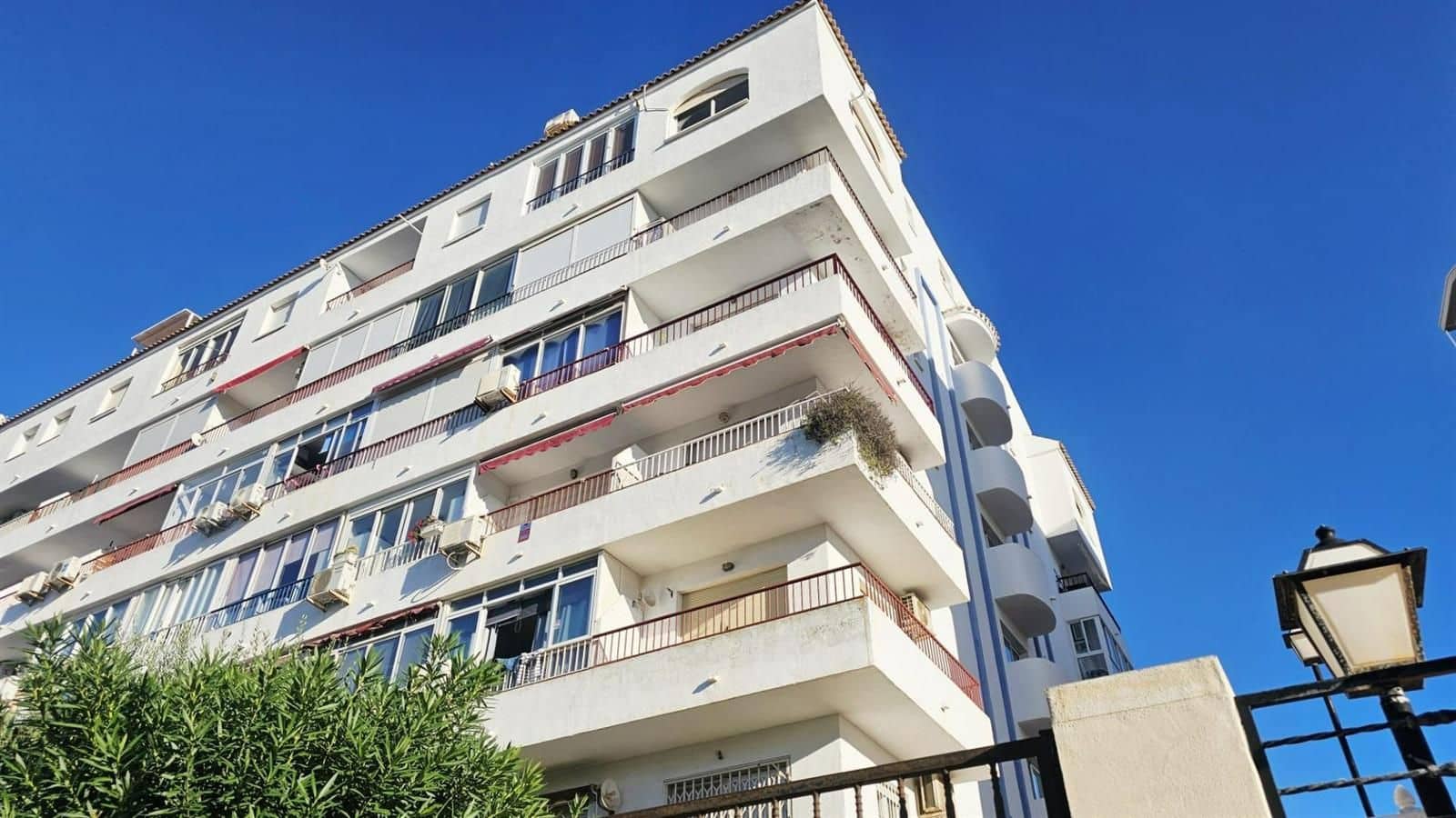 Flat for sale in Torrevieja with garage - € 86,260 (Ref: 9409710)