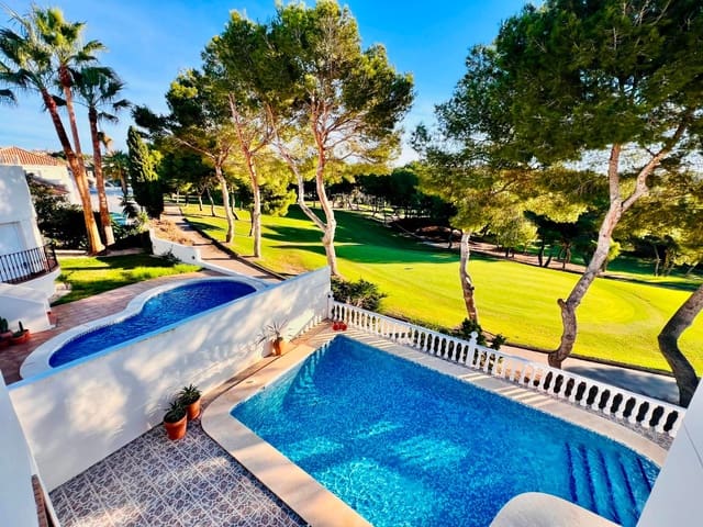 Chalet de 3 habitaciones en Las Ramblas Golf, Orihuela en venta con piscina garaje - 639.900 € (Ref: 9413026)