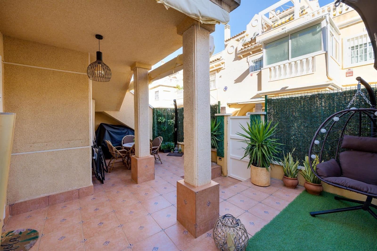 2 bedroom Villa for sale in Torrevieja with pool - € 183,900 (Ref: 9425851)