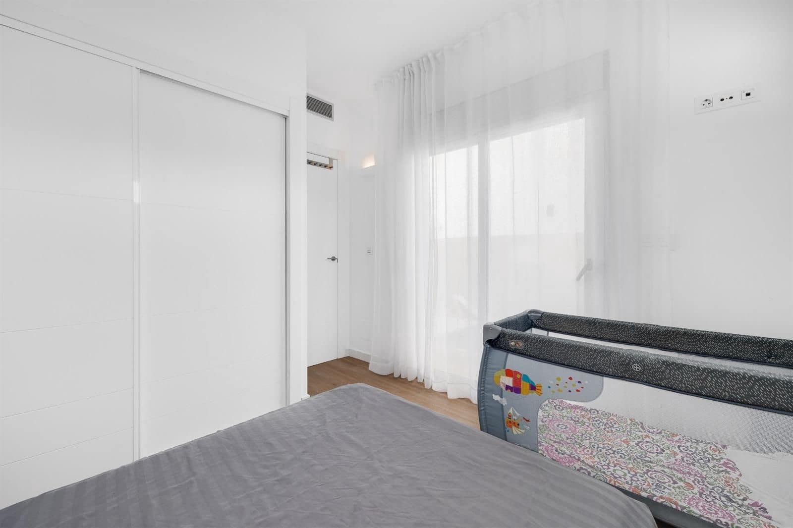 3 chambre Villa/Maison à vendre à Torrevieja avec piscine - 439 000 € (Ref: 9425852)