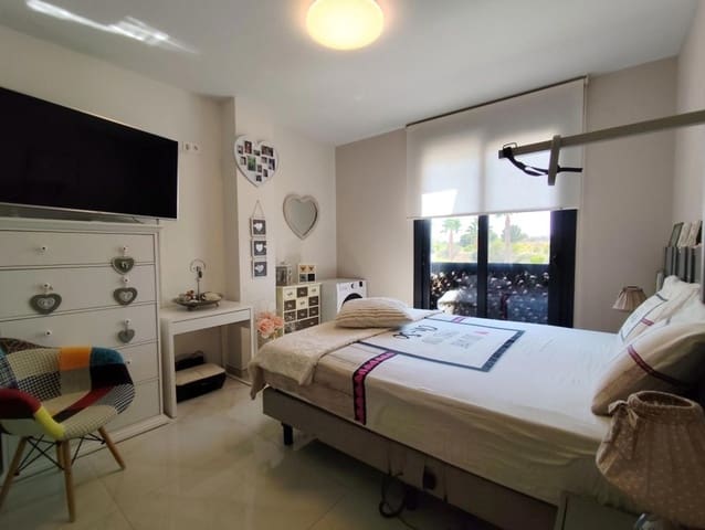 2 sypialnia Mieszkanie na sprzedaż w Los Altos z basenem garażem - 246 000 € (Ref: 9426560)