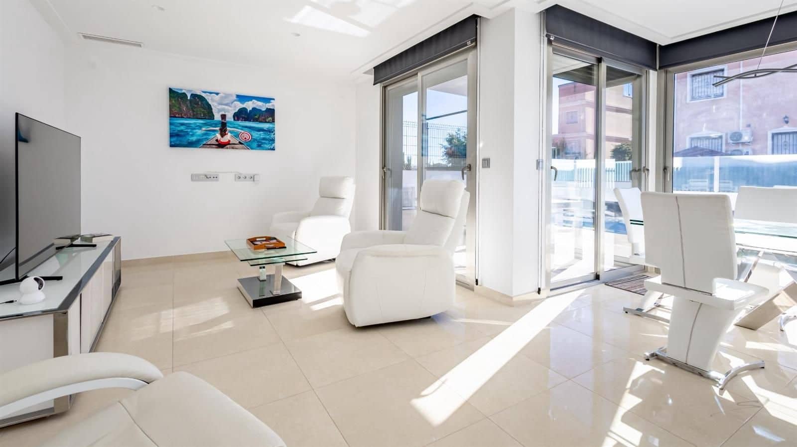 4 Zimmer Villa zu verkaufen in Orihuela Costa mit Pool Garage - 630.000 € (Ref: 9431708)