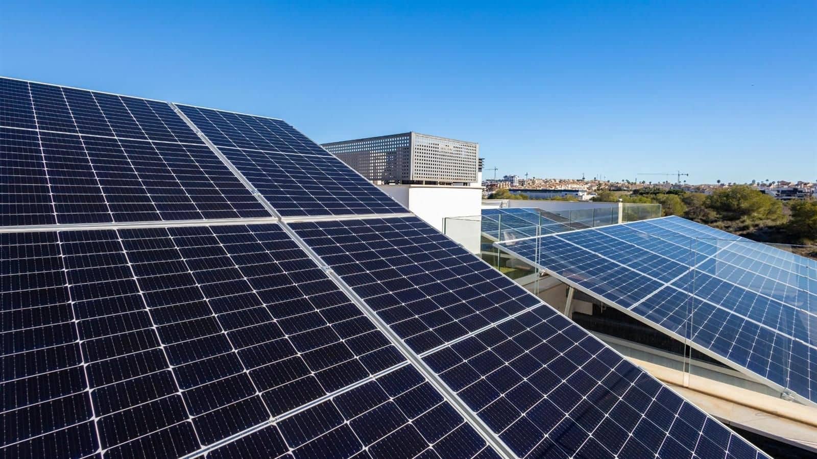 4 Zimmer Villa zu verkaufen in Orihuela Costa mit Pool Garage - 630.000 € (Ref: 9431708)