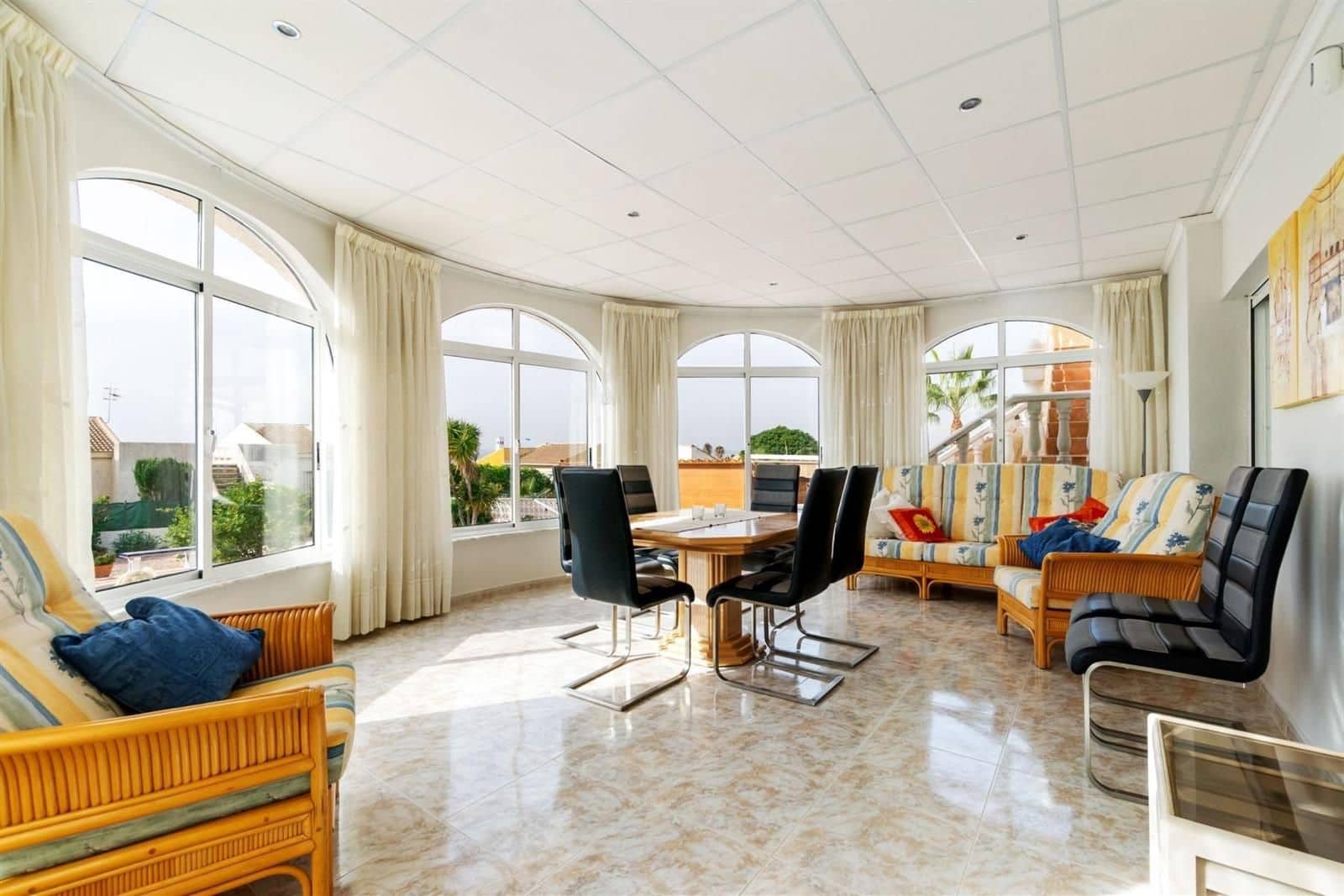 4 sovrum Villa till salu i Torrevieja med pool garage - 549 000 € (Ref: 9431709)