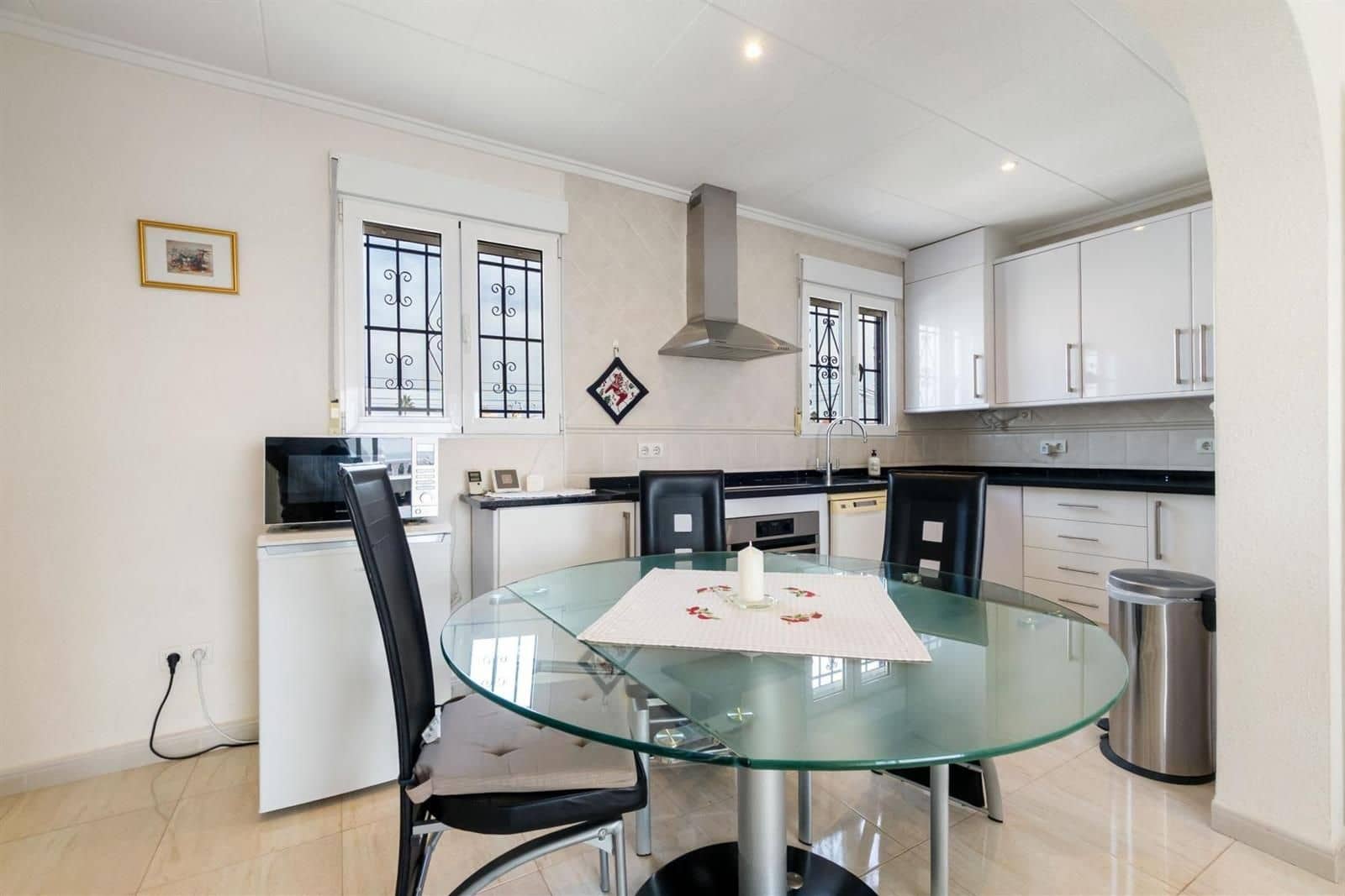 4 sovrum Villa till salu i Torrevieja med pool garage - 549 000 € (Ref: 9431709)