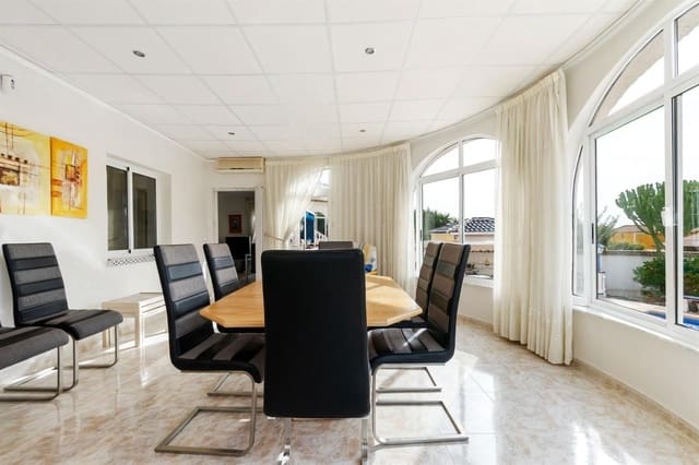 4 sovrum Villa till salu i El Chaparral, Torrevieja med pool garage - 549 000 € (Ref: 9431709)