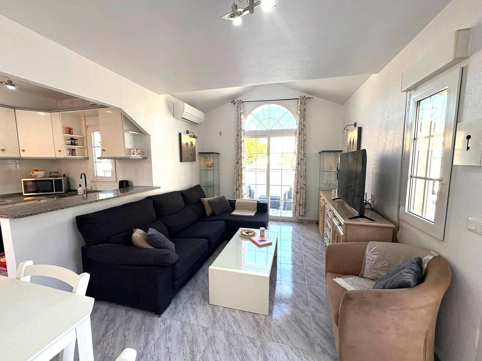 2 sovrum Villa till salu i Torrevieja med pool garage - 169 000 € (Ref: 9443988)