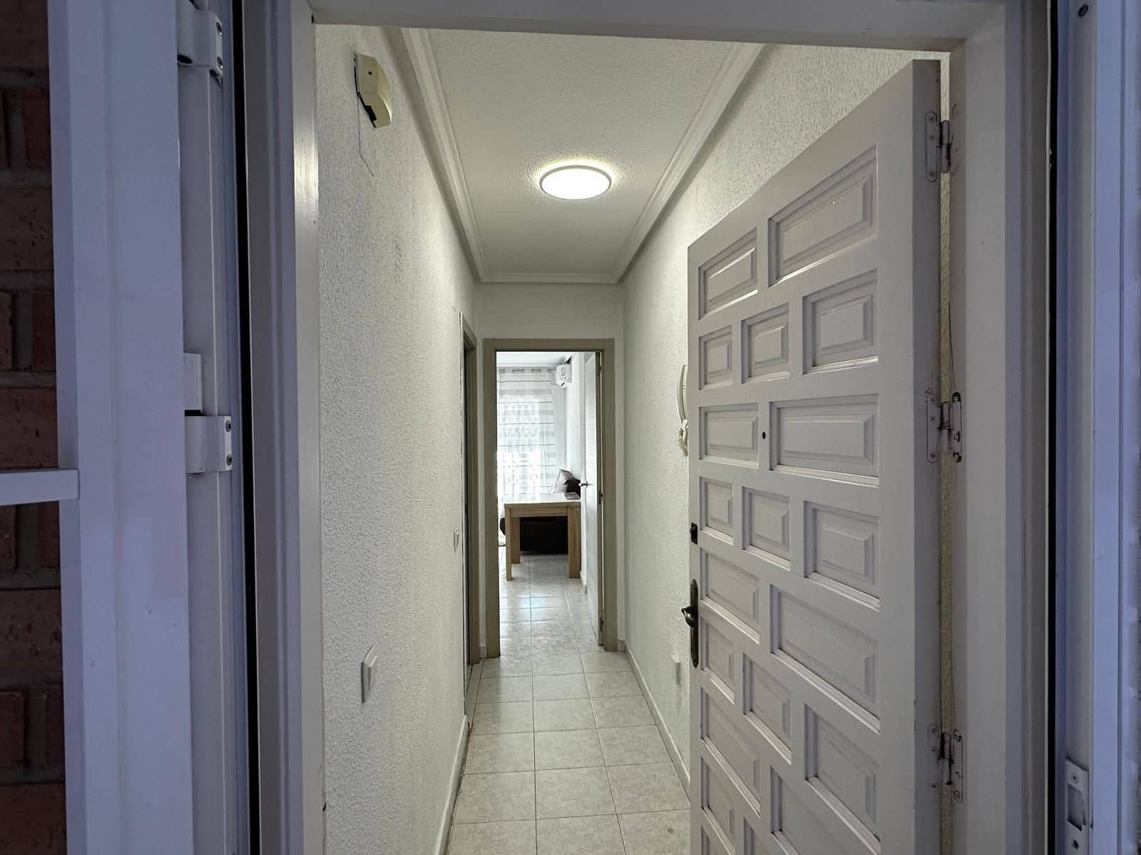 1 quarto Apartamento para venda em Torrevieja com piscina - 92 000 € (Ref: 9449608)