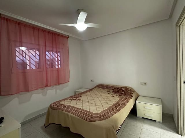 1 quarto Apartamento para venda em Centro - Muelle Pesquero, Torrevieja com piscina - 92 000 € (Ref: 9449608)