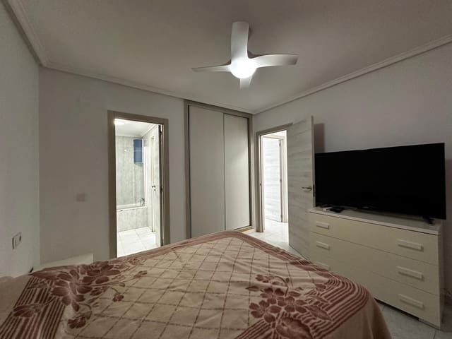 1 quarto Apartamento para venda em Centro - Muelle Pesquero, Torrevieja com piscina - 92 000 € (Ref: 9449608)