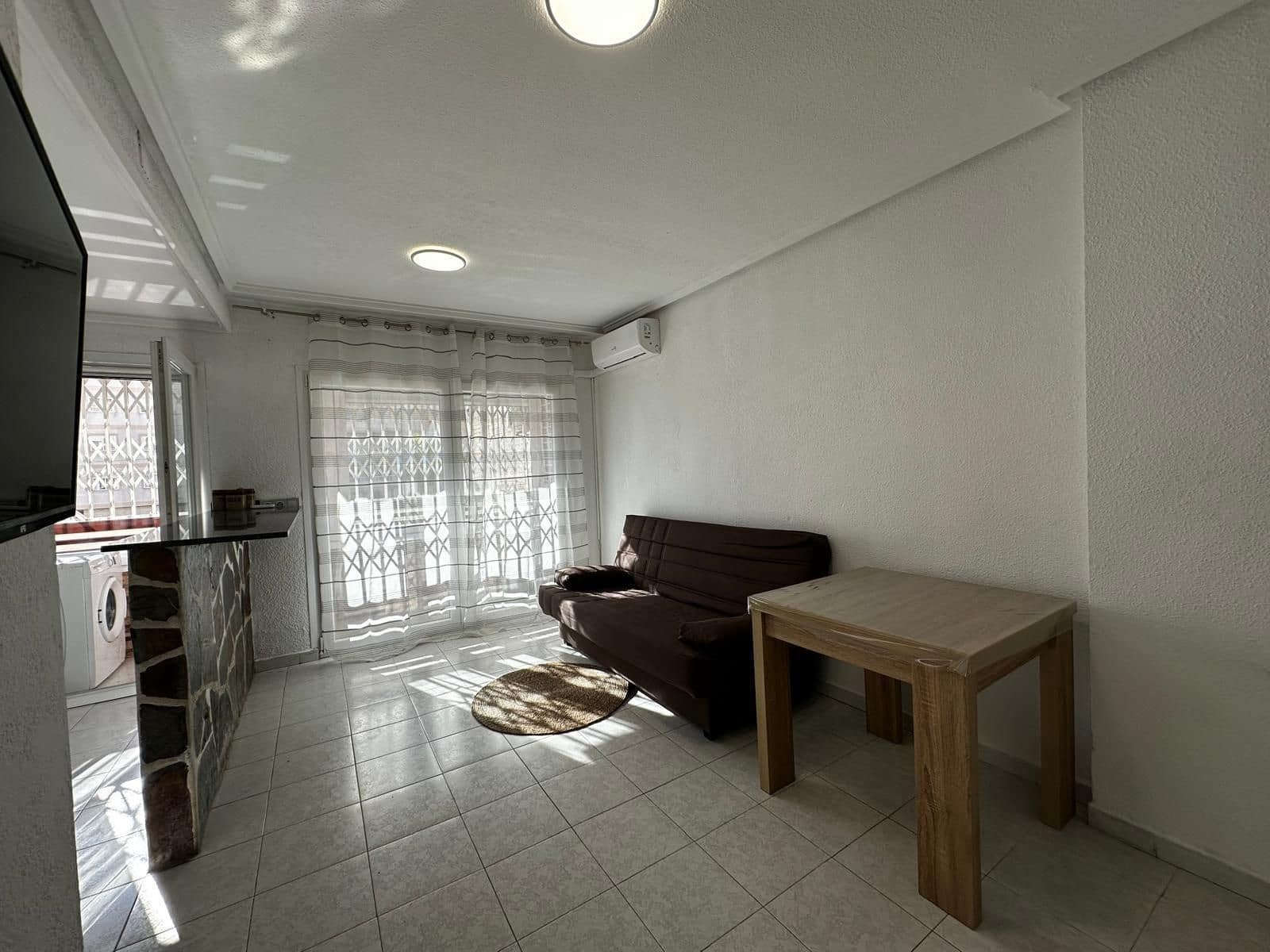 1 quarto Apartamento para venda em Torrevieja com piscina - 92 000 € (Ref: 9449608)