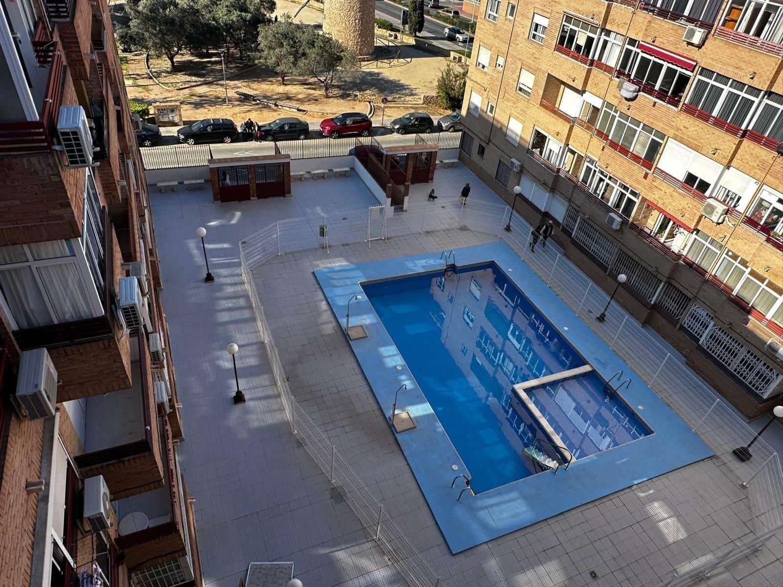 1 quarto Apartamento para venda em Torrevieja com piscina - 92 000 € (Ref: 9449608)