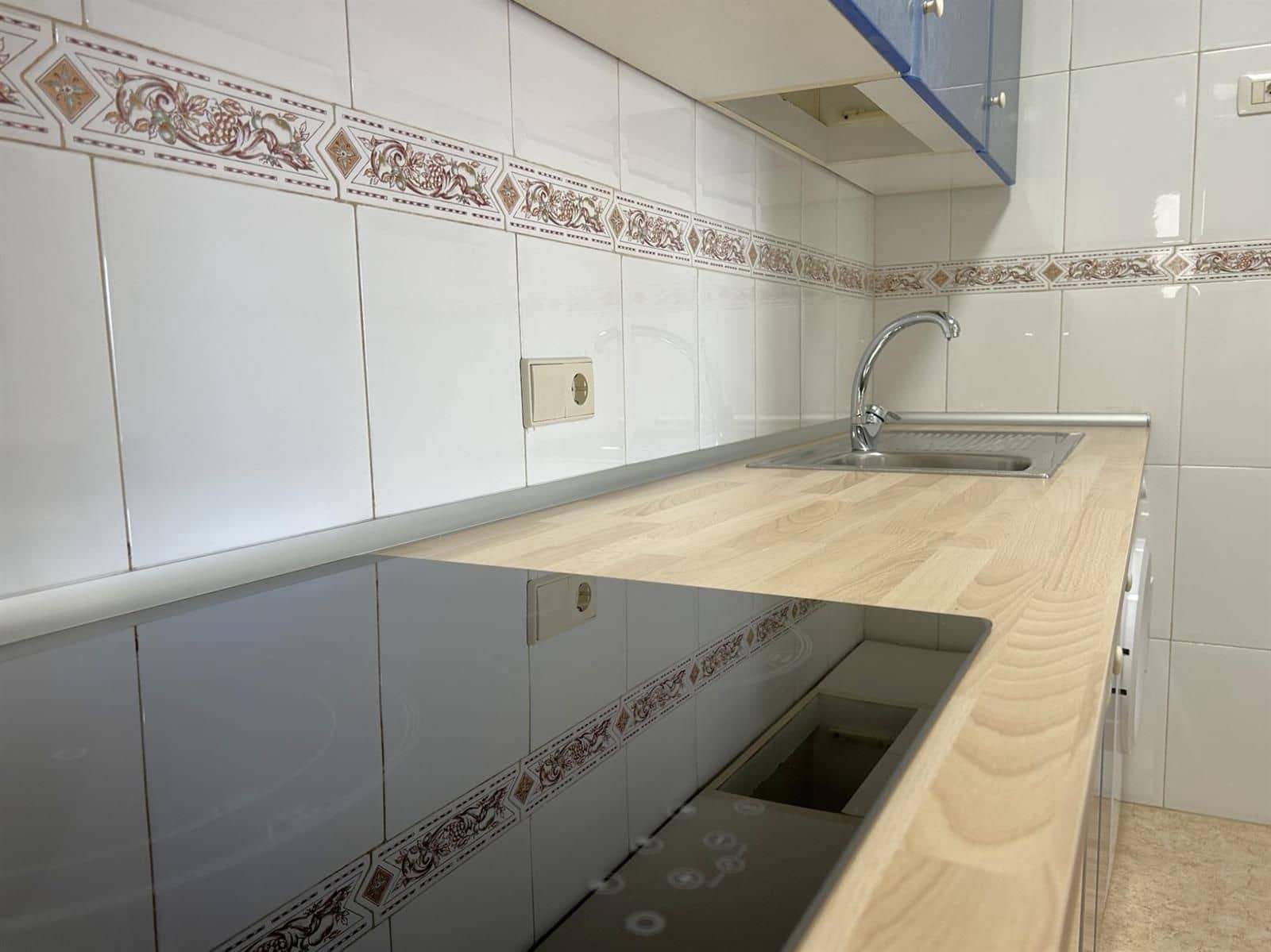 2 bedroom Flat for sale in Torrevieja with pool - € 114,000 (Ref: 9449609)