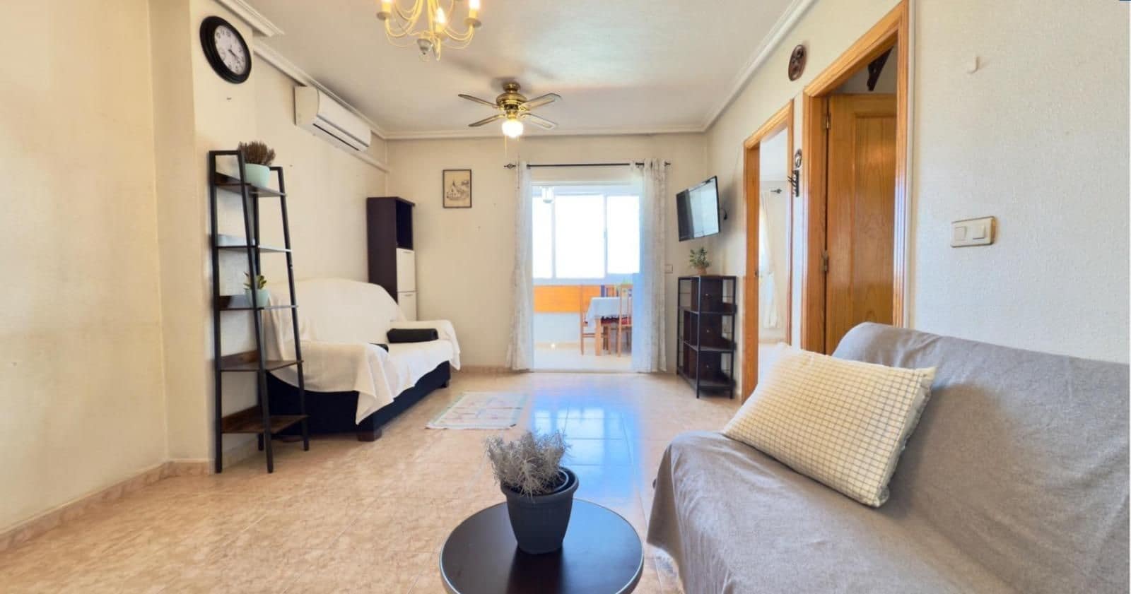 2 chambre Appartement à vendre à Torrevieja avec piscine - 117 000 € (Ref: 9449610)