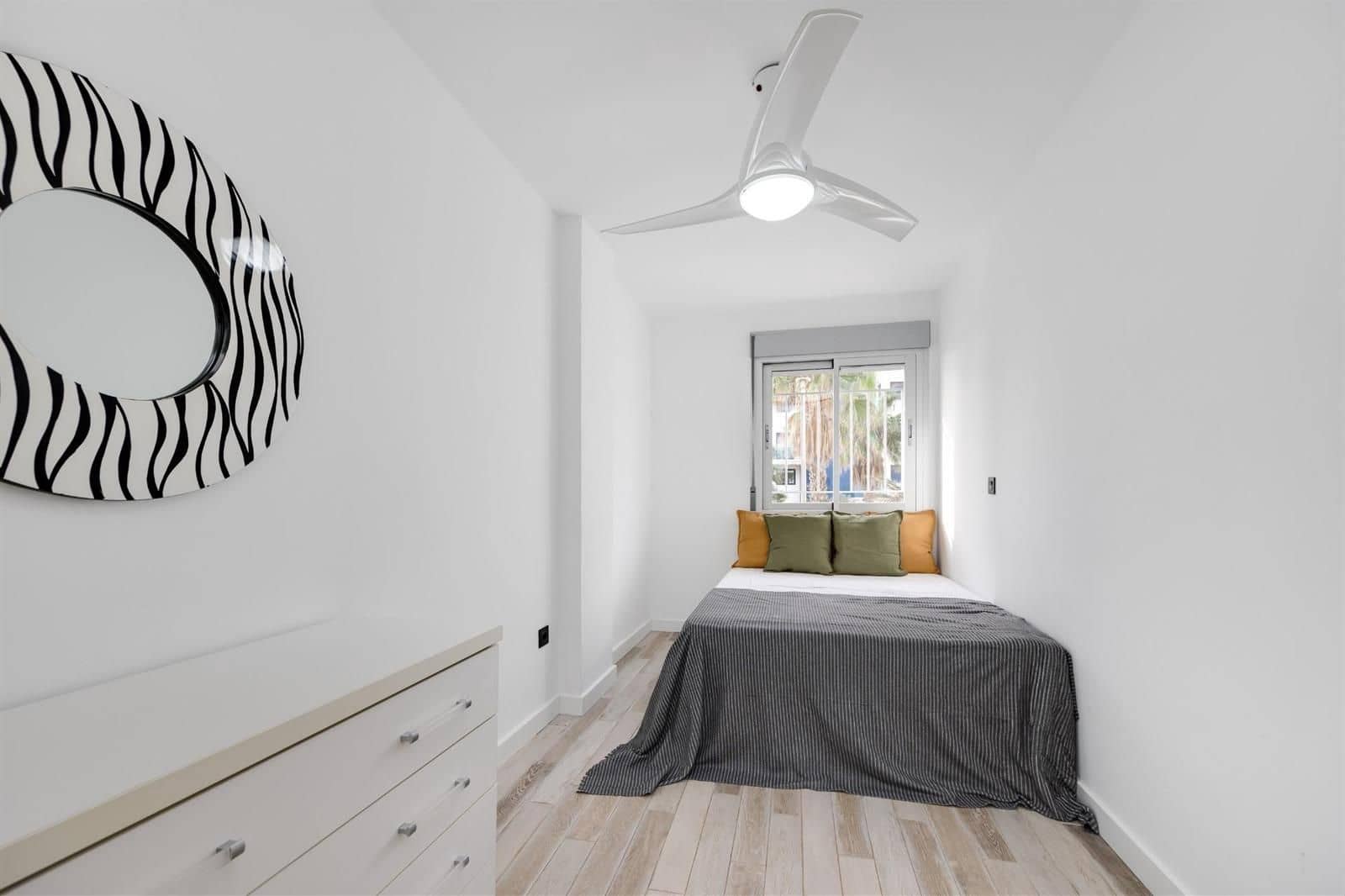 2 makuuhuone Asunto myytävänä paikassa Punta Prima mukana uima-altaan 
autotalli - 199 000 € (Ref: 9449611)