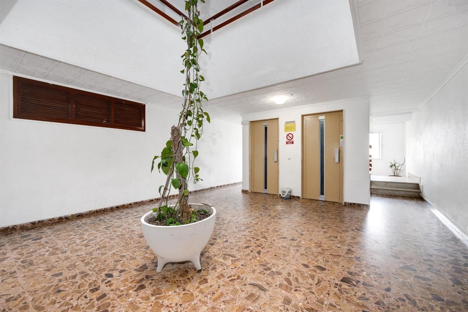 2 makuuhuone Asunto myytävänä paikassa Punta Prima mukana uima-altaan 
autotalli - 199 000 € (Ref: 9449611)