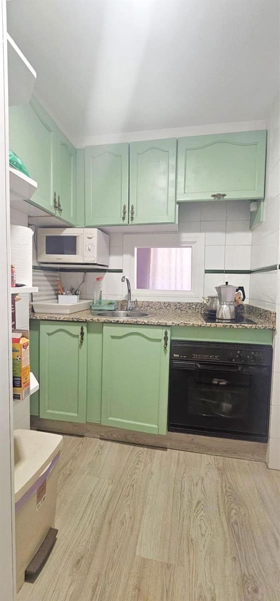 1 soveværelse Lejlighed til salg i Benidorm med swimmingpool garage - € 169.900 (Ref: 9449612)