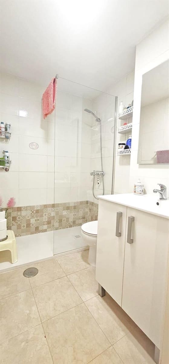 1 soveværelse Lejlighed til salg i Benidorm med swimmingpool garage - € 169.900 (Ref: 9449612)