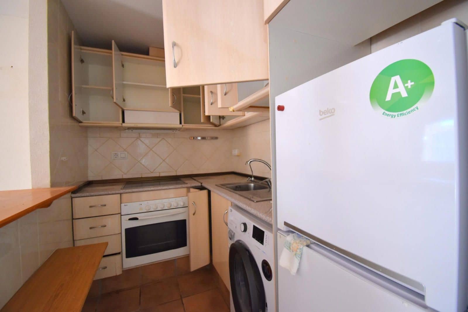 2 makuuhuone Omakotitalo myytävänä paikassa Orihuela Costa mukana uima-altaan - 230 000 € (Ref: 9449619)