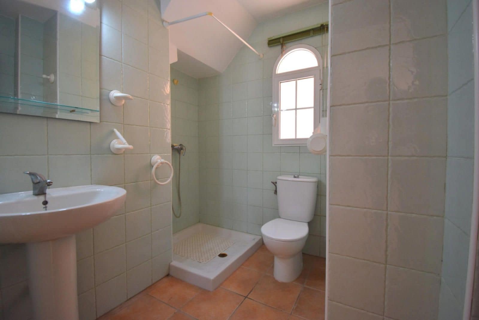 2 makuuhuone Omakotitalo myytävänä paikassa Orihuela Costa mukana uima-altaan - 230 000 € (Ref: 9449619)