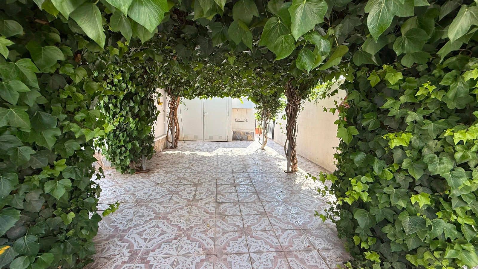 3 quarto Moradia para venda em Torrevieja com piscina - 425 000 € (Ref: 9449620)