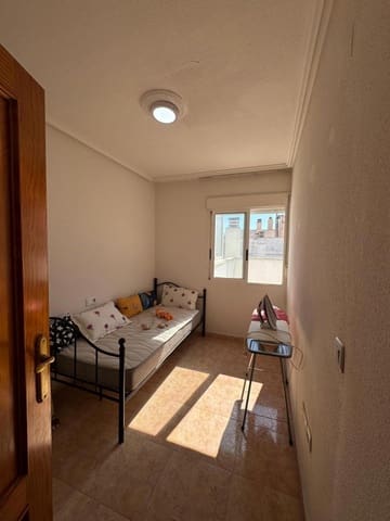 4 slaapkamer Penthouse te koop in Centro - Muelle Pesquero, Torrevieja met zwembad - € 159.900 (Ref: 9449623)