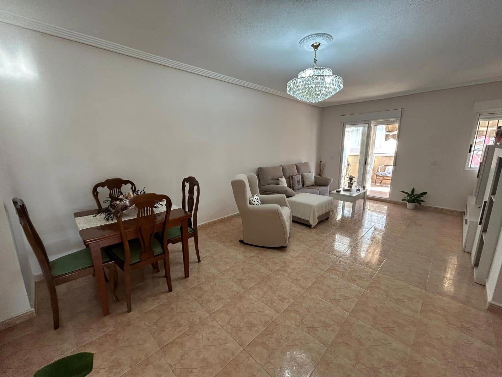 4 slaapkamer Penthouse te koop in Torrevieja met zwembad - € 159.900 (Ref: 9449623)