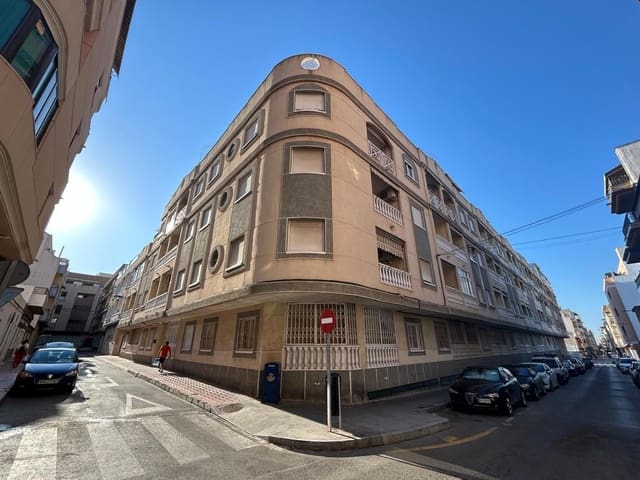 4 slaapkamer Penthouse te koop in Centro - Muelle Pesquero, Torrevieja met zwembad - € 159.900 (Ref: 9449623)