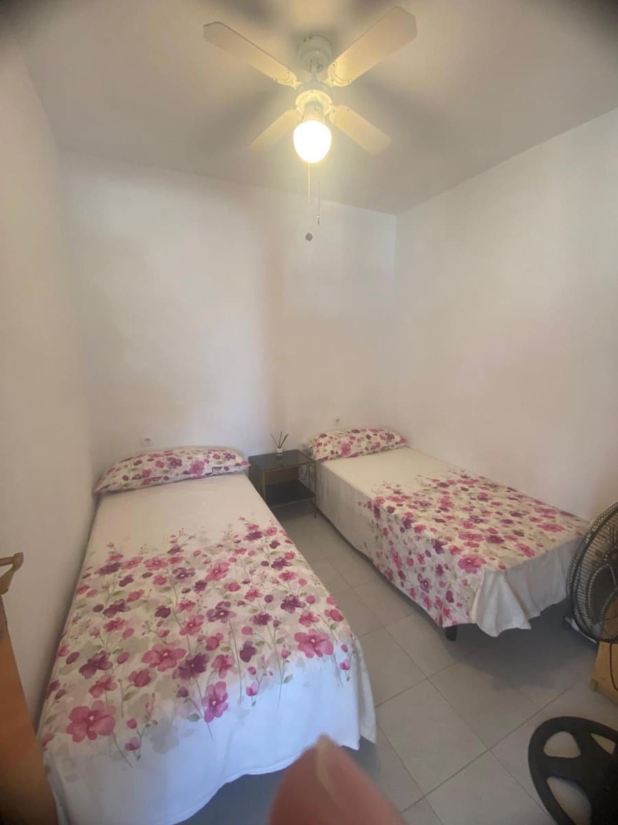 2 quarto Apartamento para venda em Torrevieja com piscina - 149 000 € (Ref: 9449626)