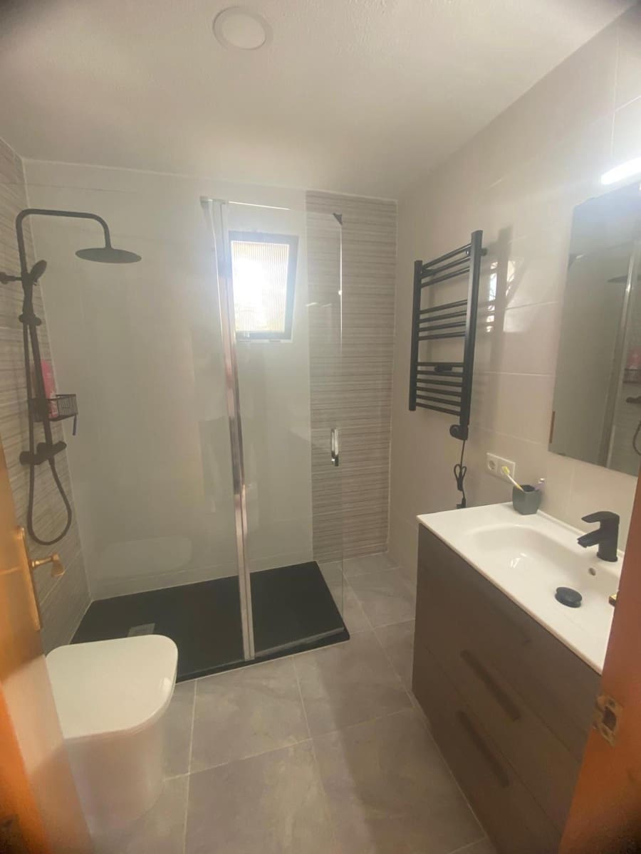 2 quarto Apartamento para venda em Torrevieja com piscina - 149 000 € (Ref: 9449626)