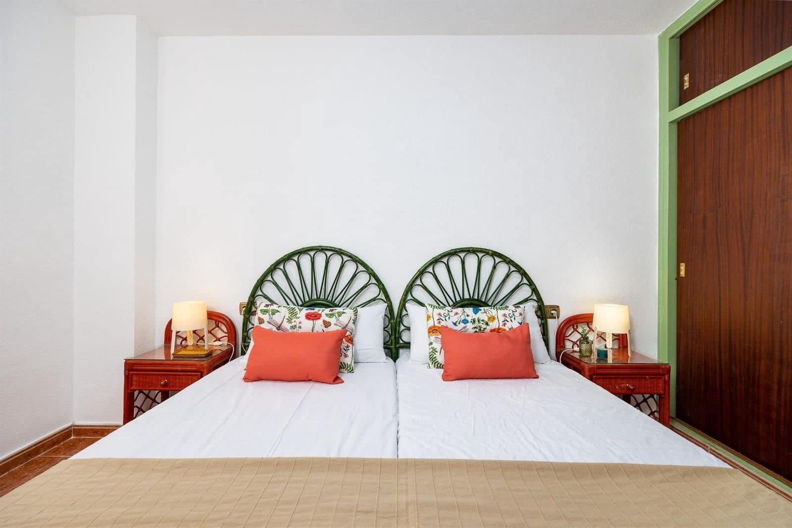 2 makuuhuone Asunto myytävänä paikassa Torrevieja mukana uima-altaan - 119 500 € (Ref: 9449630)