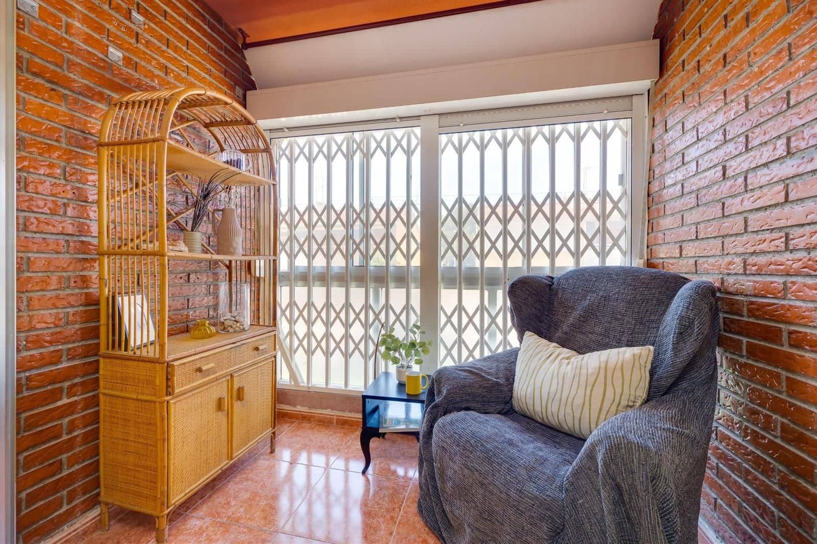 2 makuuhuone Asunto myytävänä paikassa Torrevieja mukana uima-altaan - 119 500 € (Ref: 9449630)