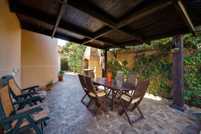 Chalet de 6 habitaciones en La Mata, Torrevieja en venta con piscina - 949.969 € (Ref: 9460584)