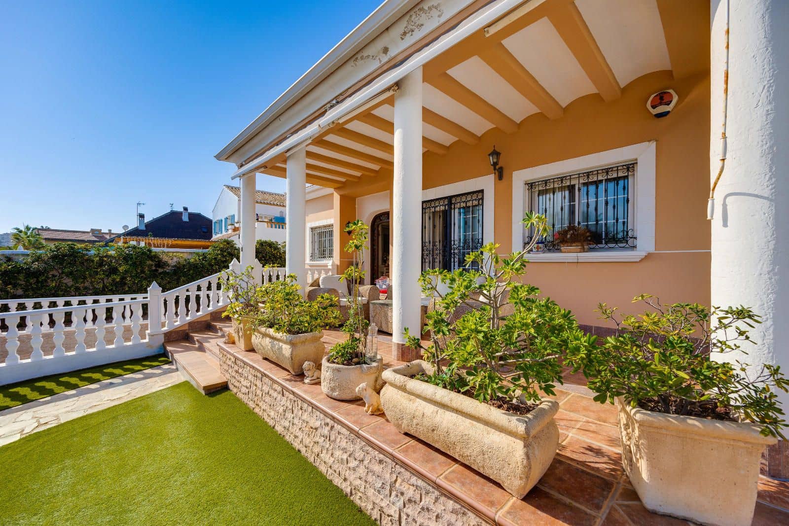 Chalet de 6 habitaciones en La Mata en venta con piscina - 949.969 € (Ref: 9460584)