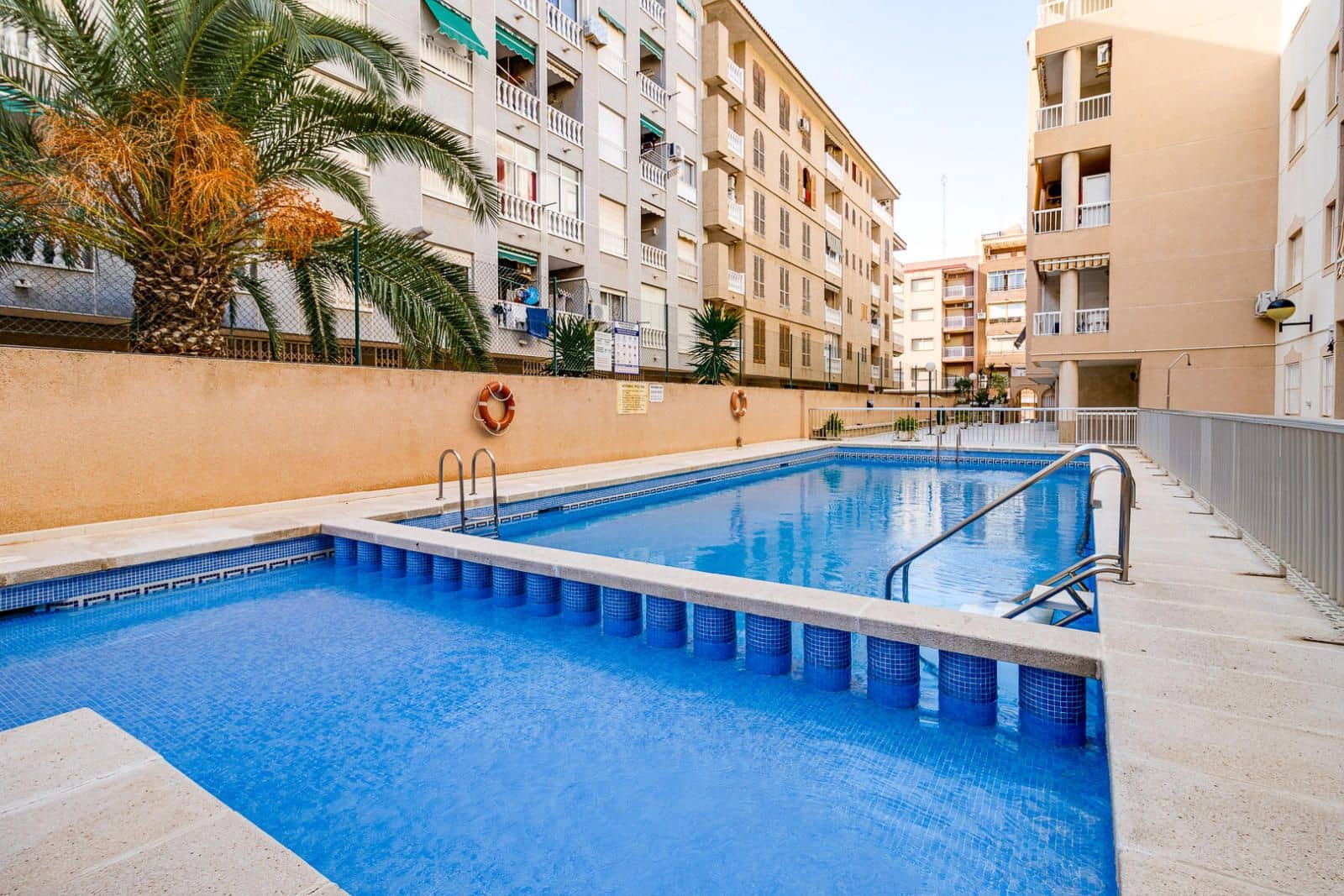 2 sovrum Lägenhet till salu i Torrevieja med pool - 149 969 € (Ref: 9466107)