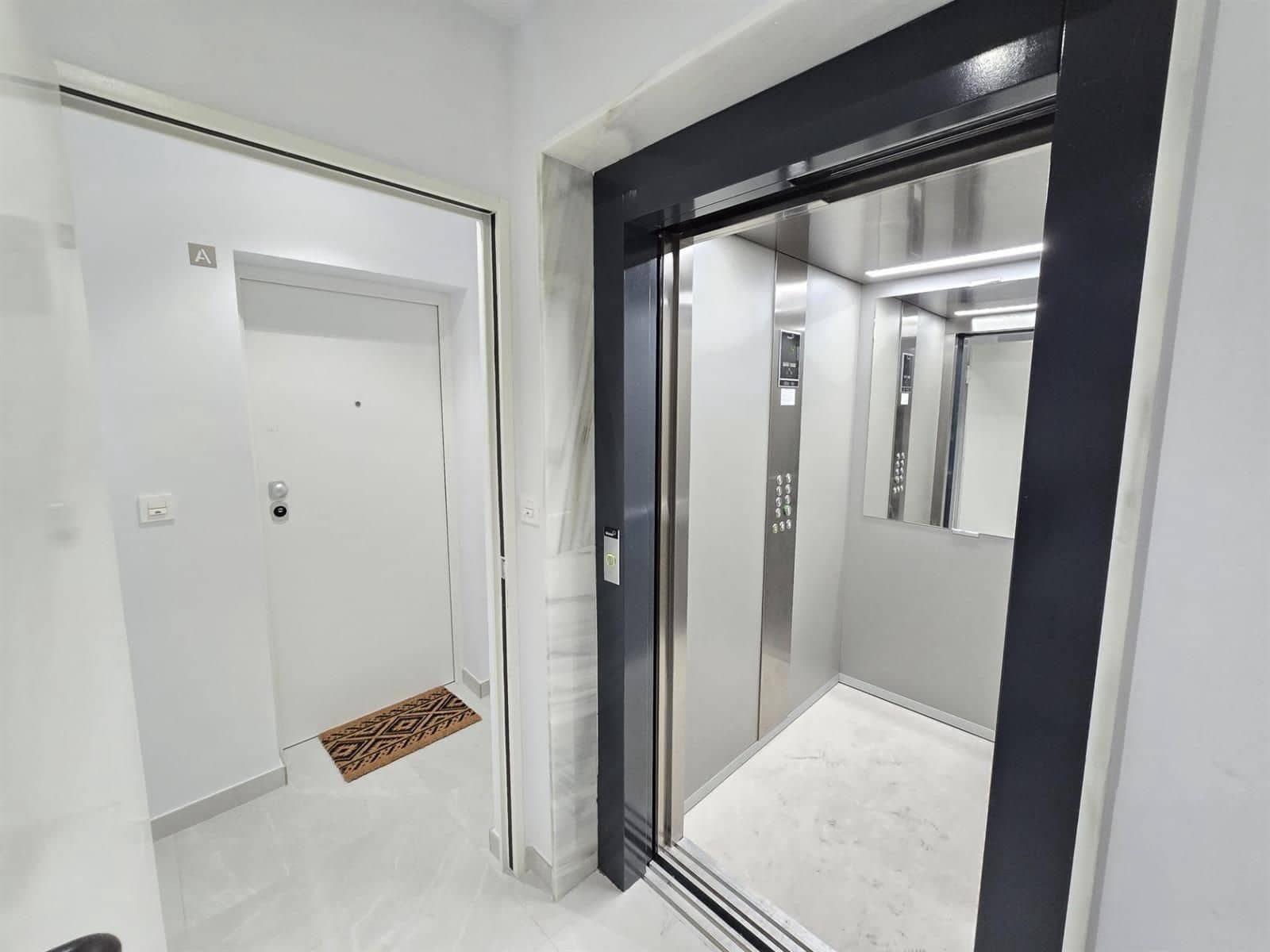 2 sypialnia Mieszkanie na sprzedaż w Torrevieja z basenem - 239 000 € (Ref: 9489854)